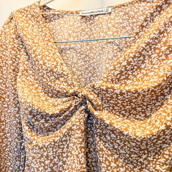 Abercrombie Floral Blouse - Picture 2 of 5